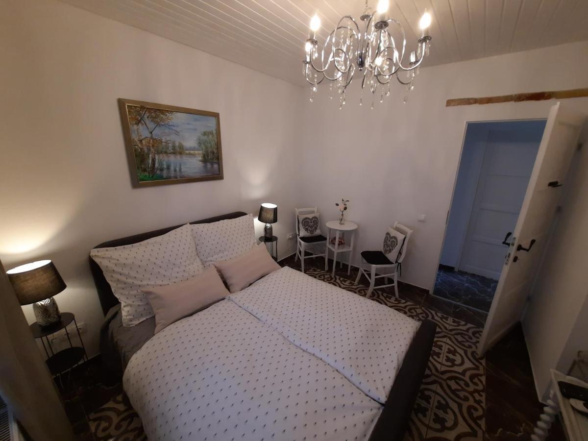 Piac Vendeghaz Hotel Kaptalantoti Bagian luar foto