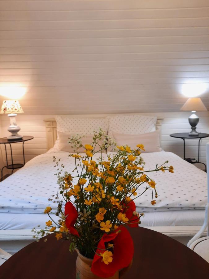 Piac Vendeghaz Hotel Kaptalantoti Bagian luar foto