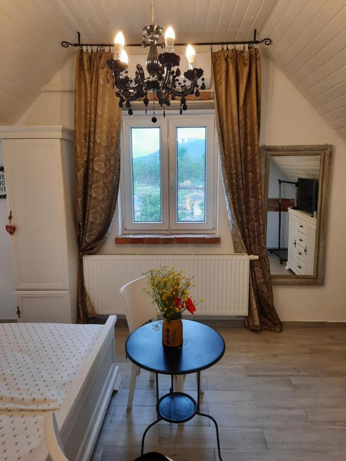 Piac Vendeghaz Hotel Kaptalantoti Bagian luar foto